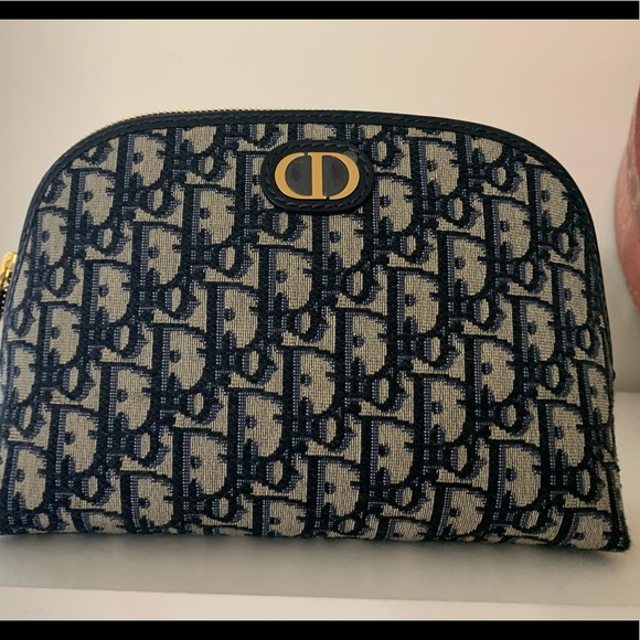 dior oblique pouch